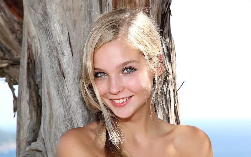 Фаина, 28